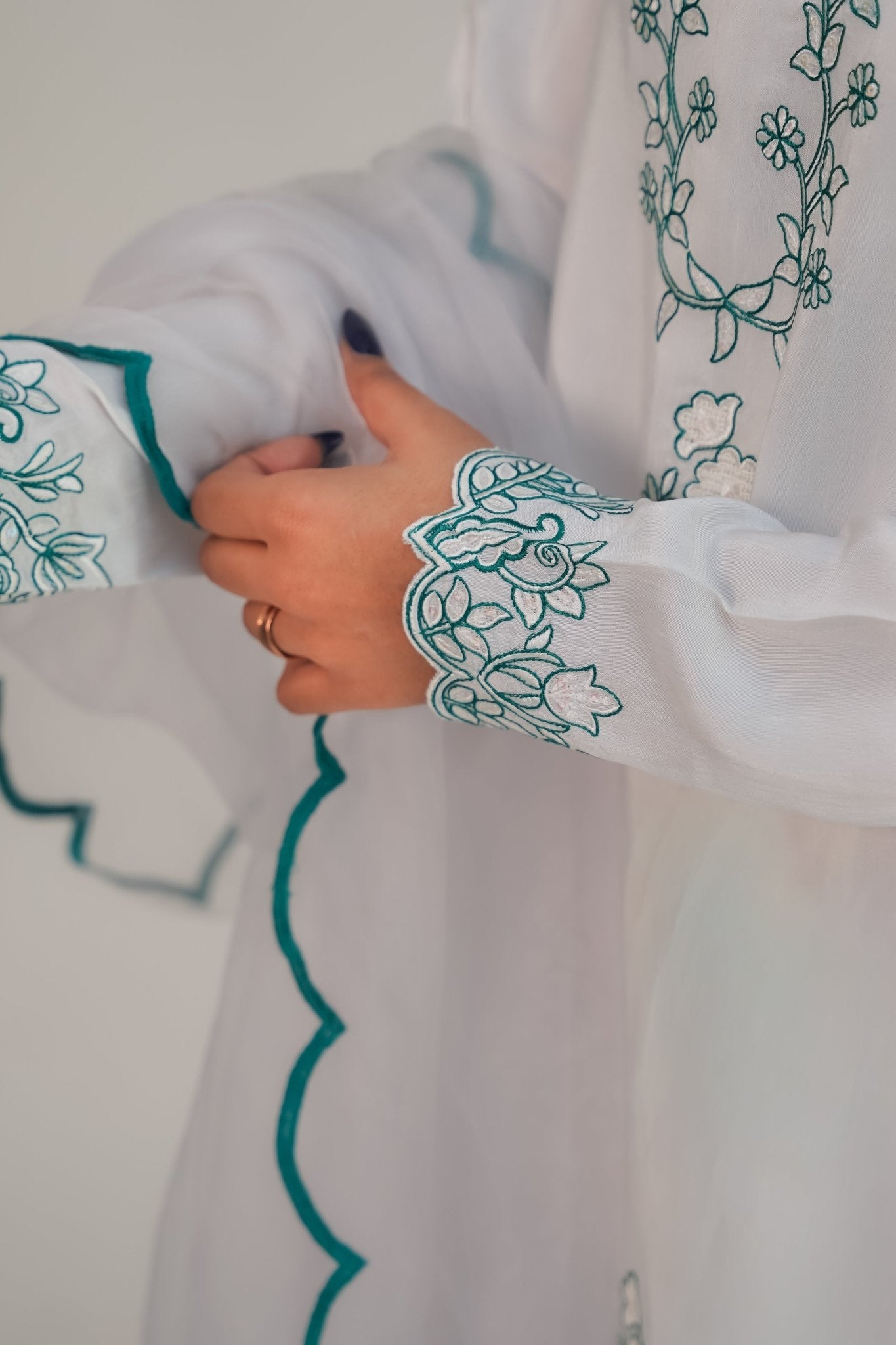 Rayhana – Ivory & Green Embroidered Silk 3 Piece Suit - ZaynahQalb