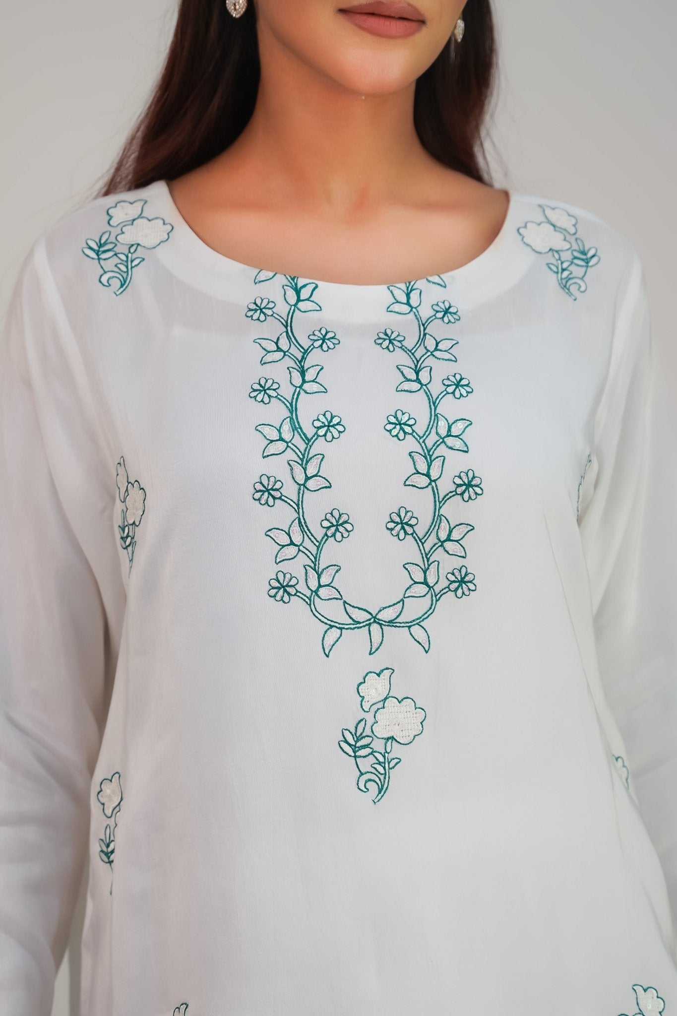 Rayhana – Ivory & Green Embroidered Silk 3 Piece Suit - ZaynahQalb
